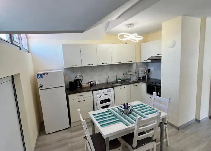 Happy Lazur Apartament Burgas